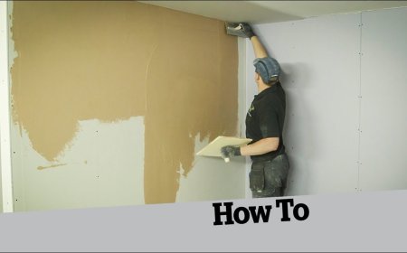 What’s the Difference Between Skimming and Plastering?
