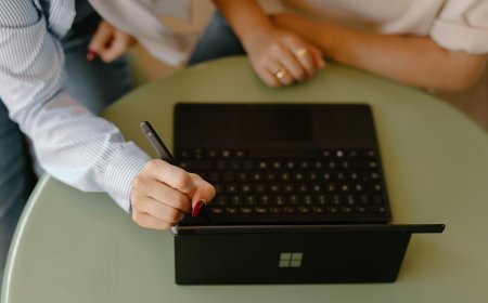 Lost in Distraction: Why MBA Dissertation Help Has Become a Lifeline for Today’s Students