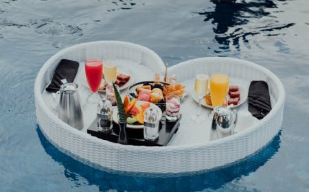 Inflatable Spa Bar vs. Built-In Spa Accessories: Which is Better?