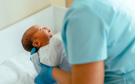 How a Home Nurse for Newborns Supports Your Baby's Early Development